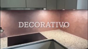Scopri di più sull'articolo Esecuzione alzata cucina con decorativo casa privata a Quartino